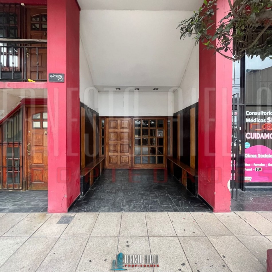 VENTA SEMIPISO DE 2 AMBIENTES CON BALCON EN QUILMES CENTRO.
