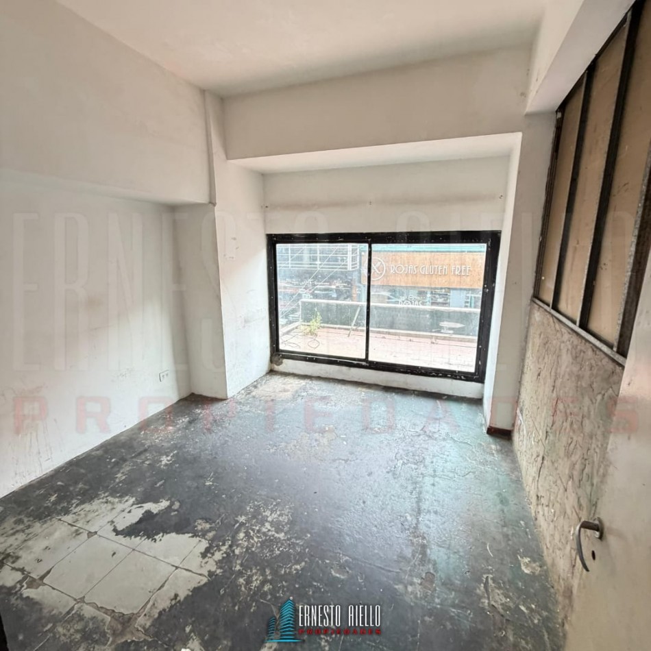 ALQUILER LOCAL COMERCIAL CALLE MORENO, QUILMES CENTRO.