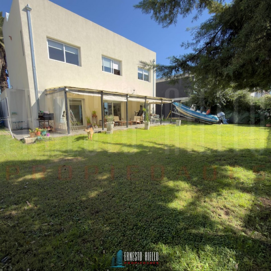 C. CASA EN VENTA EN DON BOSCO FRENTE AL PARQUE LINEAL NUEVO QUILMES  