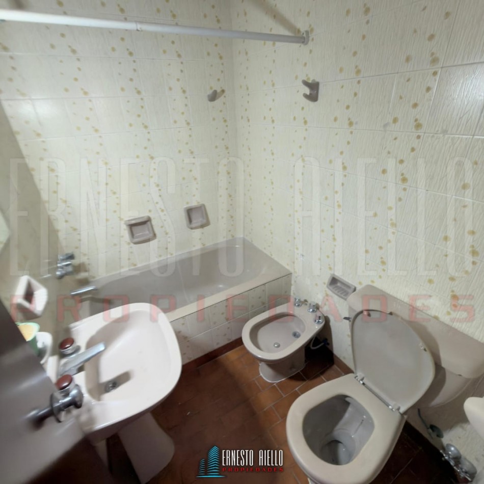¡ALQUILER DEPARTAMENTO TRES AMBIENTES CON COCHERA EN QUILMES CENTRO!