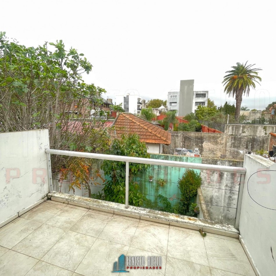 ¡ALQUILER DEPARTAMENTO DE DOS AMBIENTES CON DOBLE BALCON EN BERNAL CENTRO!