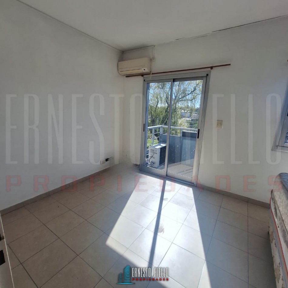 ALQUILER DEPTO 2 AMBIENTES EN PRIMER PISO POR ESCALERA, QUILMES OESTE.