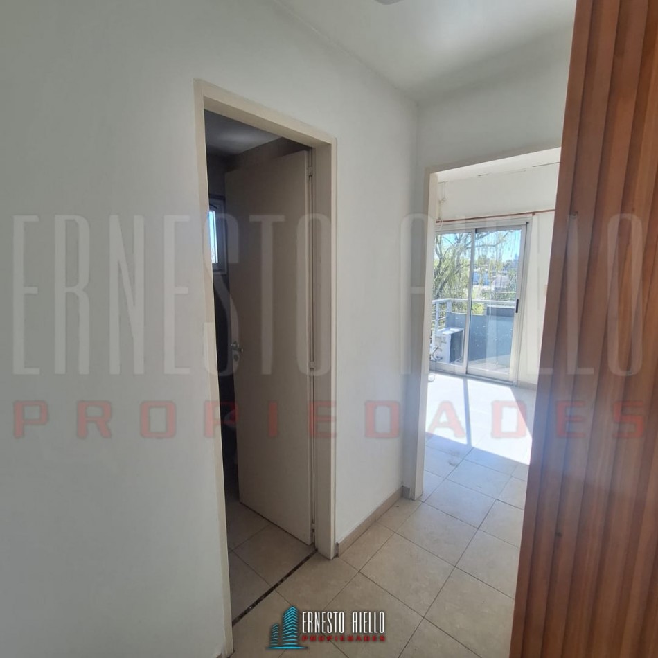ALQUILER DEPTO 2 AMBIENTES EN PRIMER PISO POR ESCALERA, QUILMES OESTE.