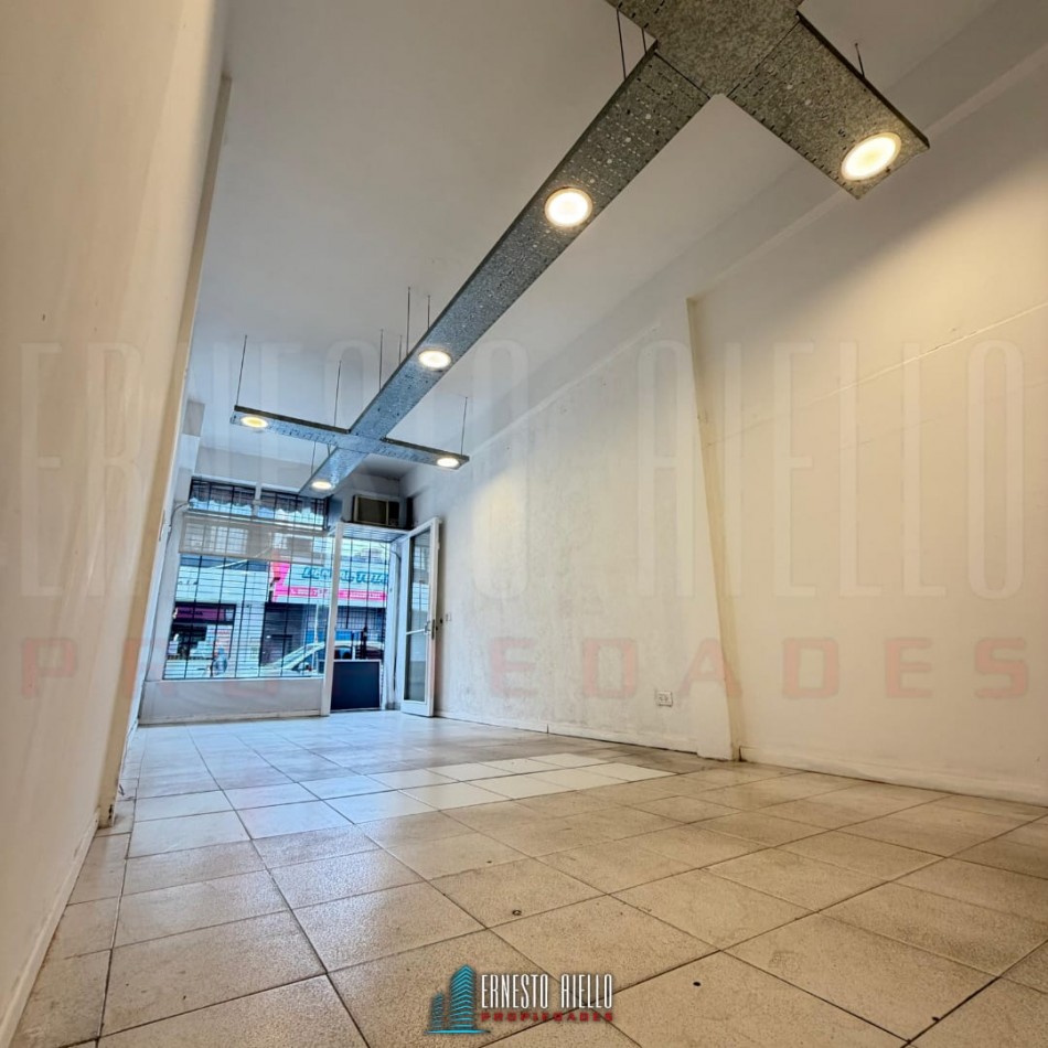 ALQUILER LOCAL COMERCIAL EN QUILMES CENTRO.