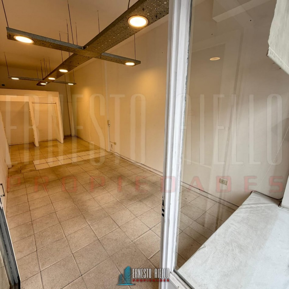 ALQUILER LOCAL COMERCIAL EN QUILMES CENTRO.