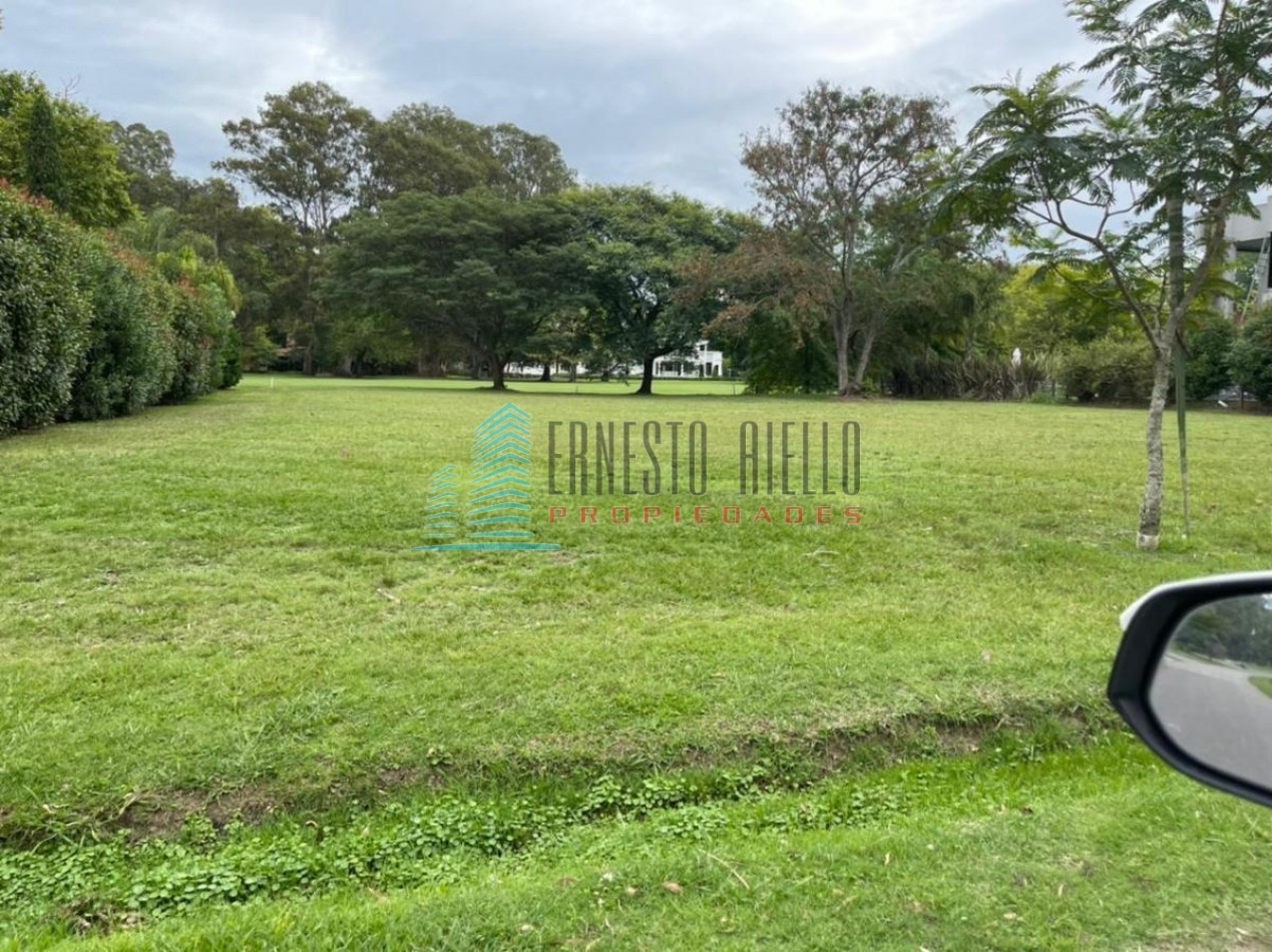 A. VENTA Espectacular Lote Villalobos AL AGUA