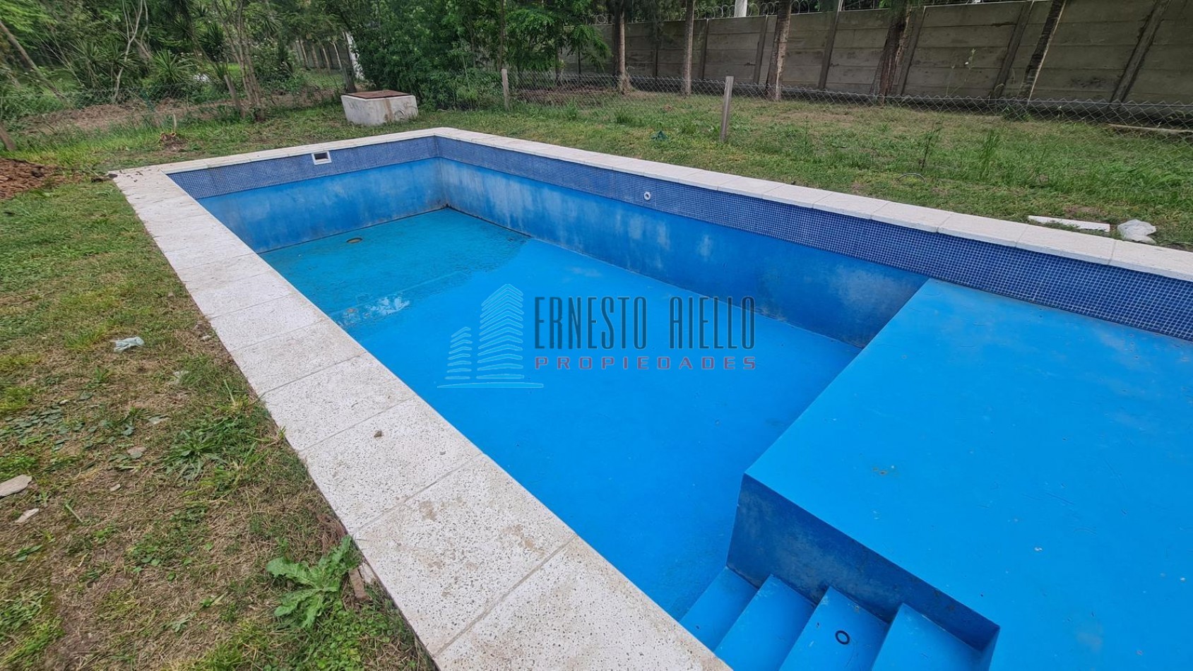 A. Casa en Venta 4 Ambientes Greenville con Piscina