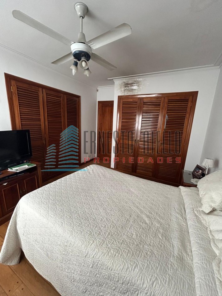 VENTA CASA 6 AMB EN 1 PLANTA S/2 LOTES - 748M2 - PISCINA