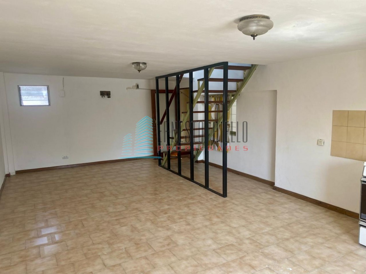 A. VENTA CASA 3 Ambientes con Local - Quilmes Oeste
