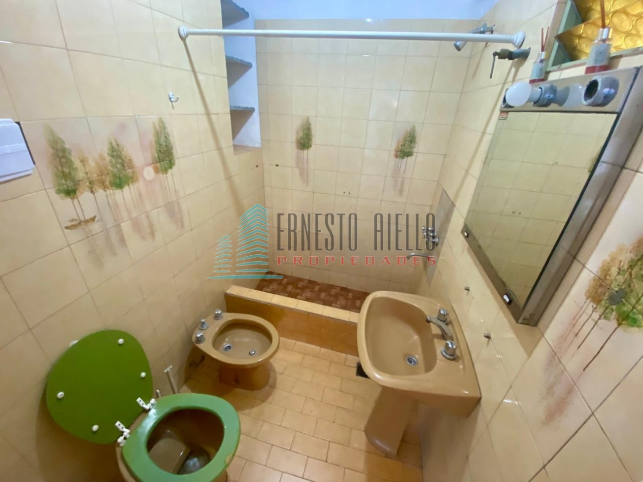 A. VENTA CASA 3 Ambientes con Local - Quilmes Oeste