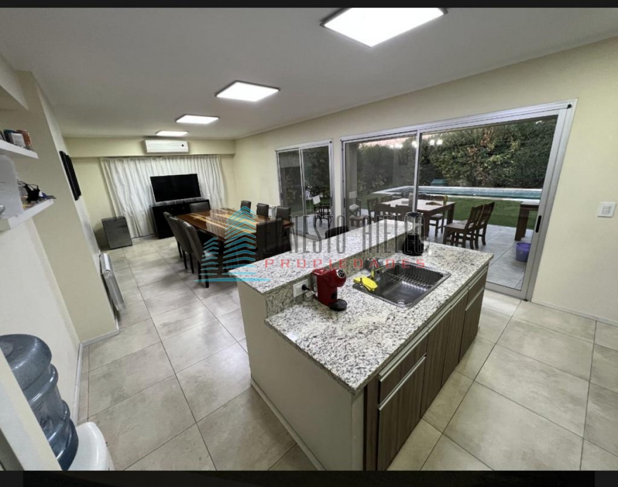 A. Venta CASA BARRIO LAS ACACIAS  