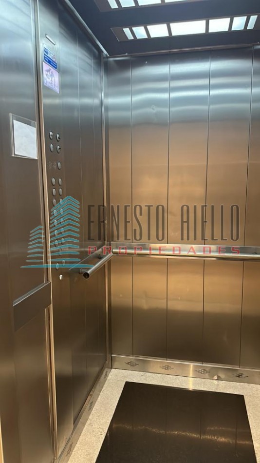 A. VENTA DEPARTAMENTO 3 AMBIENTES  MAX TOWER - BANFIELD