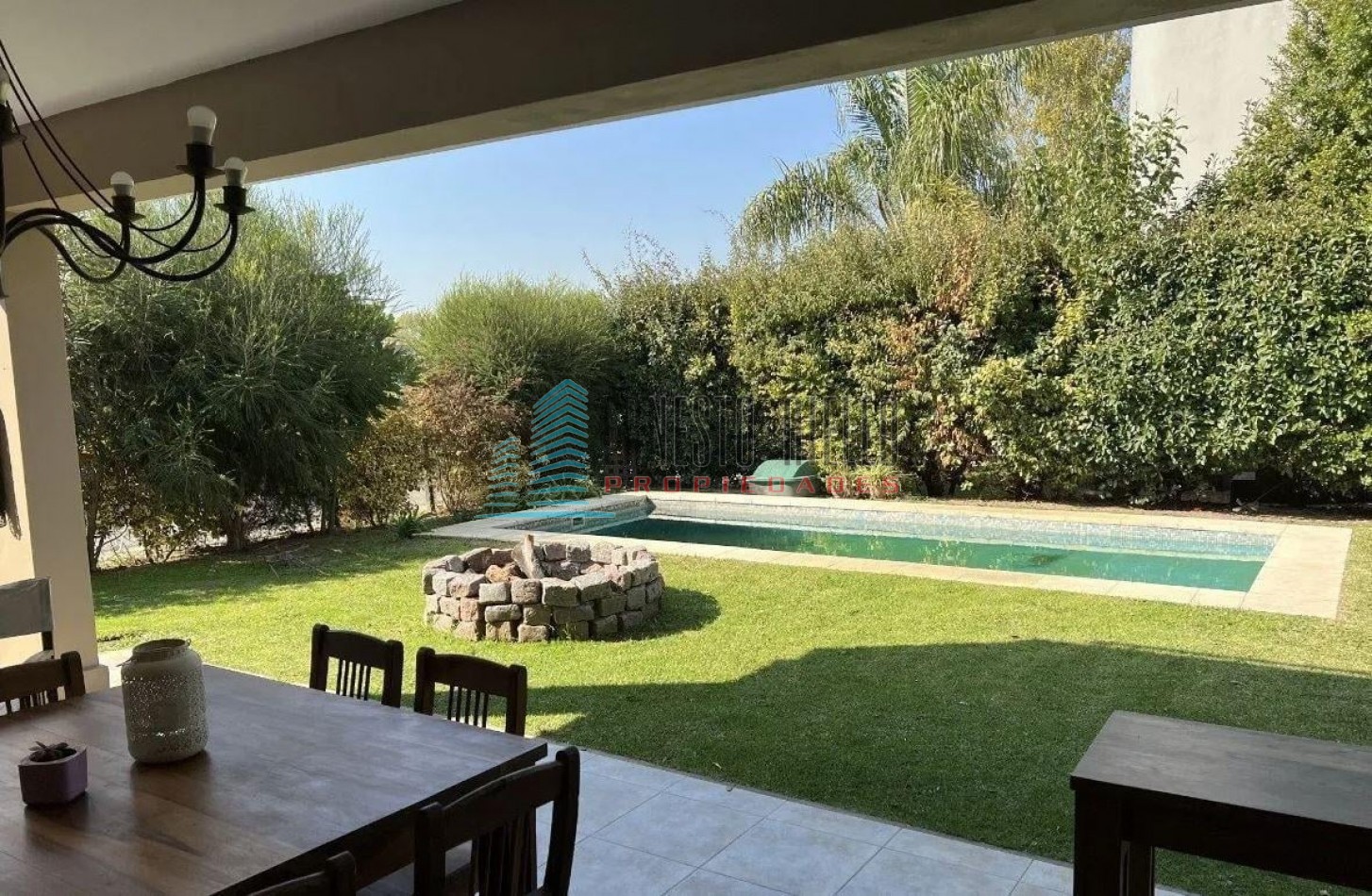A. Venta CASA BARRIO LAS ACACIAS  