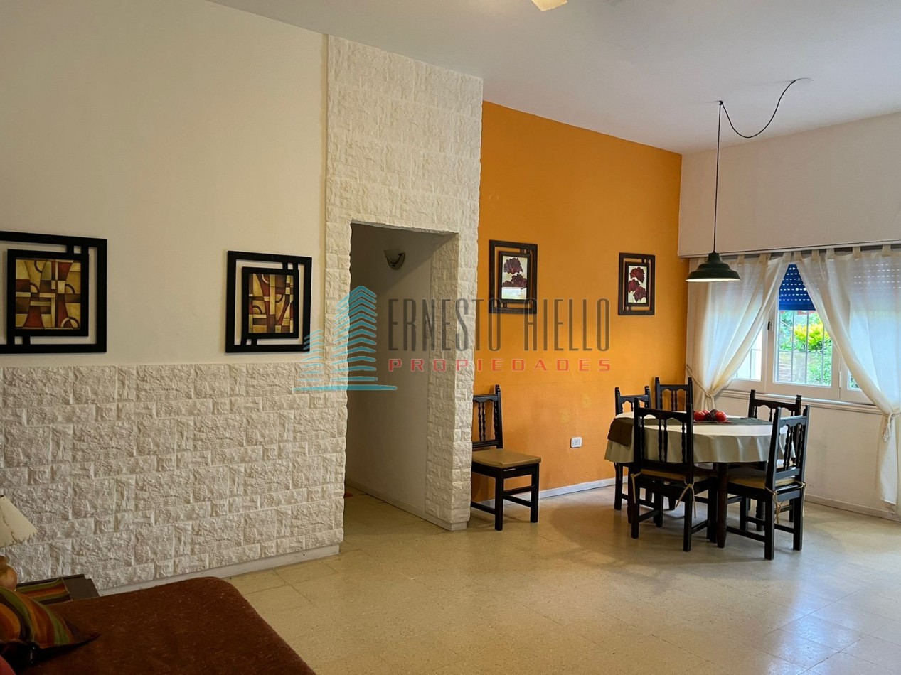 A- VENTA Departamento PH Amueblado en Villa Gesell - Sobre Costanera 