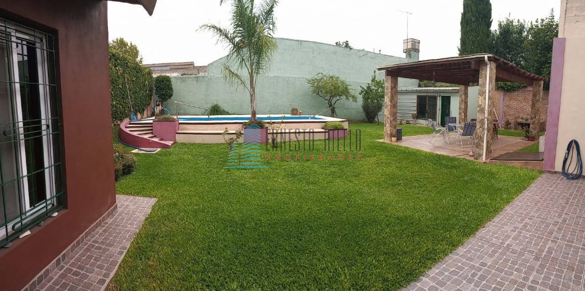 Venta Excelente Casa en Una Sola Planta con Piscina - Quilmes