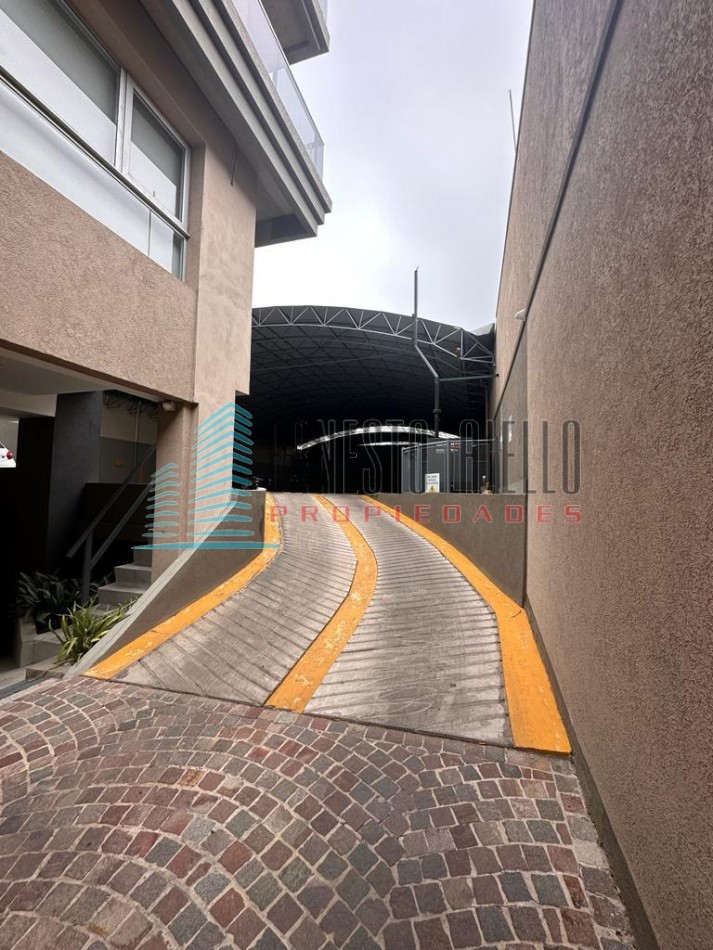 A. VENTA DEPARTAMENTO 3 AMBIENTES  MAX TOWER - BANFIELD