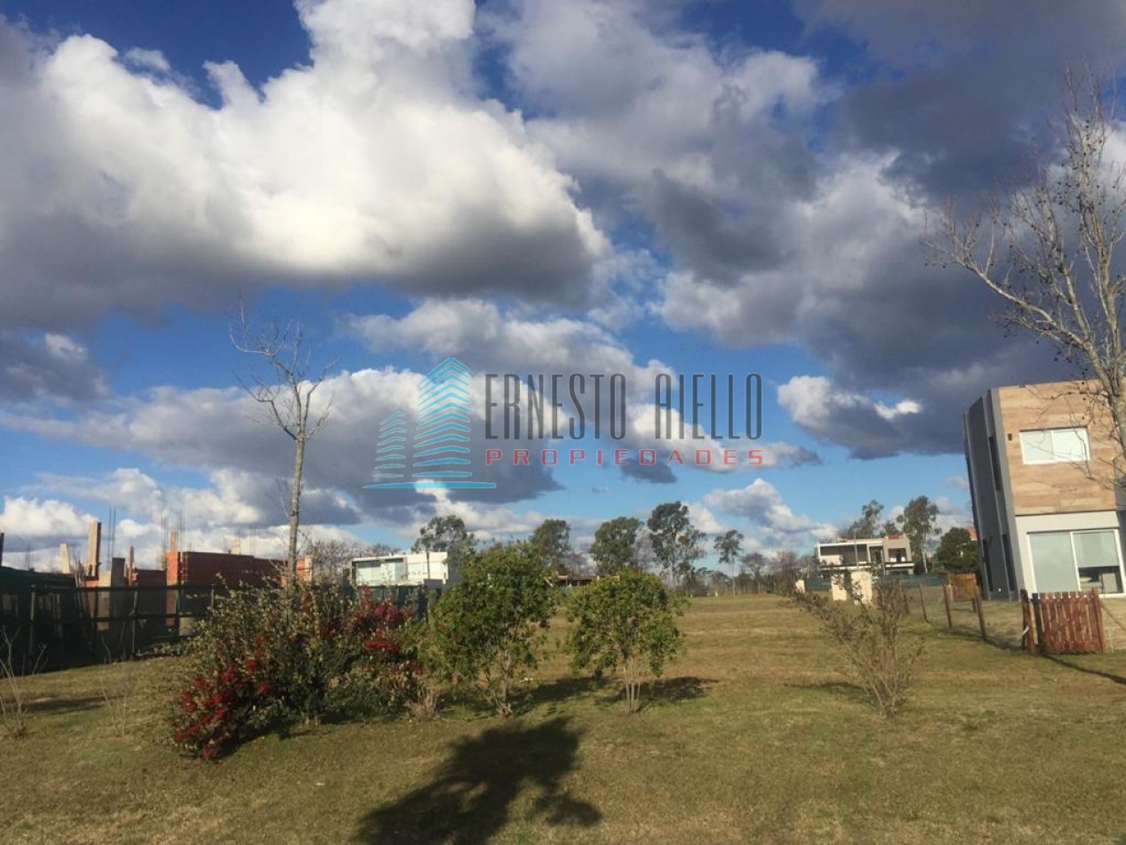 A. VENTA LOTE ESPECATACULAR  BARRIO - Greenville Polo & Resort