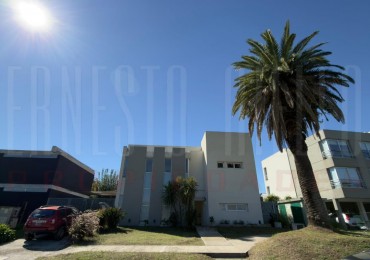 C. CASA EN VENTA EN DON BOSCO FRENTE AL PARQUE LINEAL NUEVO QUILMES  